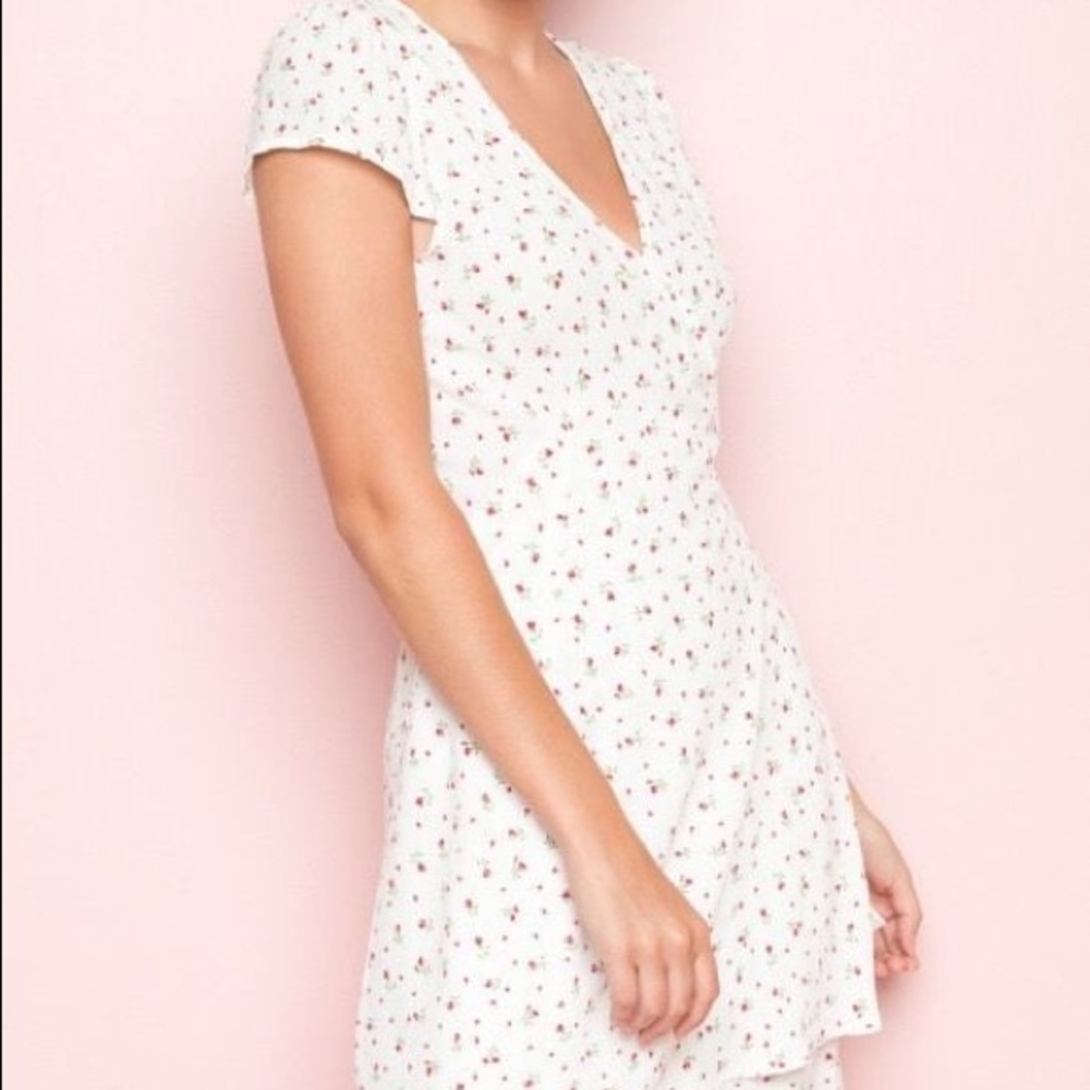 like new brandy melville wrap dress